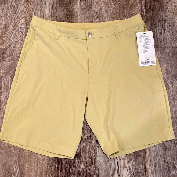 lululemon athletica Other - Mens lululemon commission short